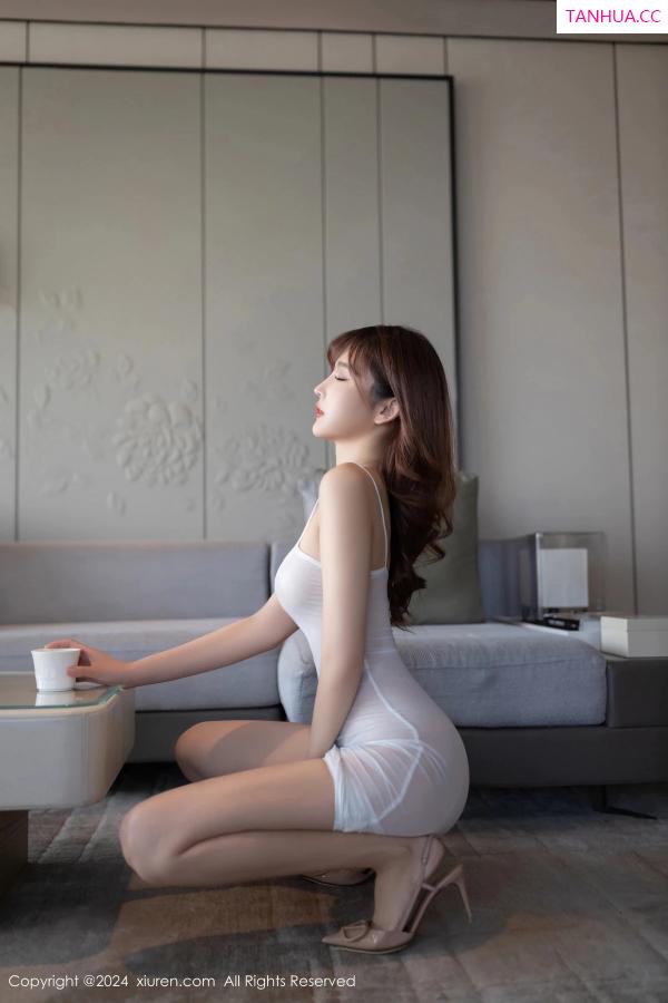 陆萱萱  [XiuRen]高清写真图 2024.02.22 No.8131 陆萱萱 美腿性感第35张图片